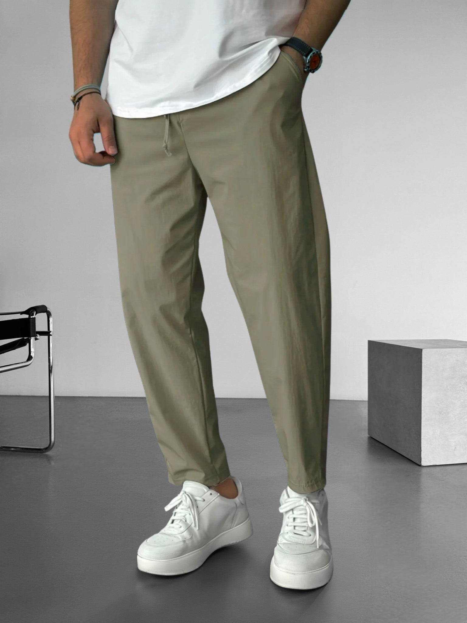 Arden | Lightweight Tapered Trousers