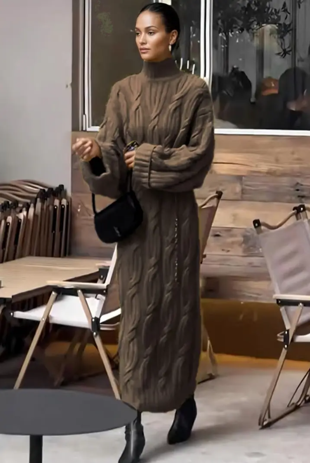 Isla | Long Knit Dress