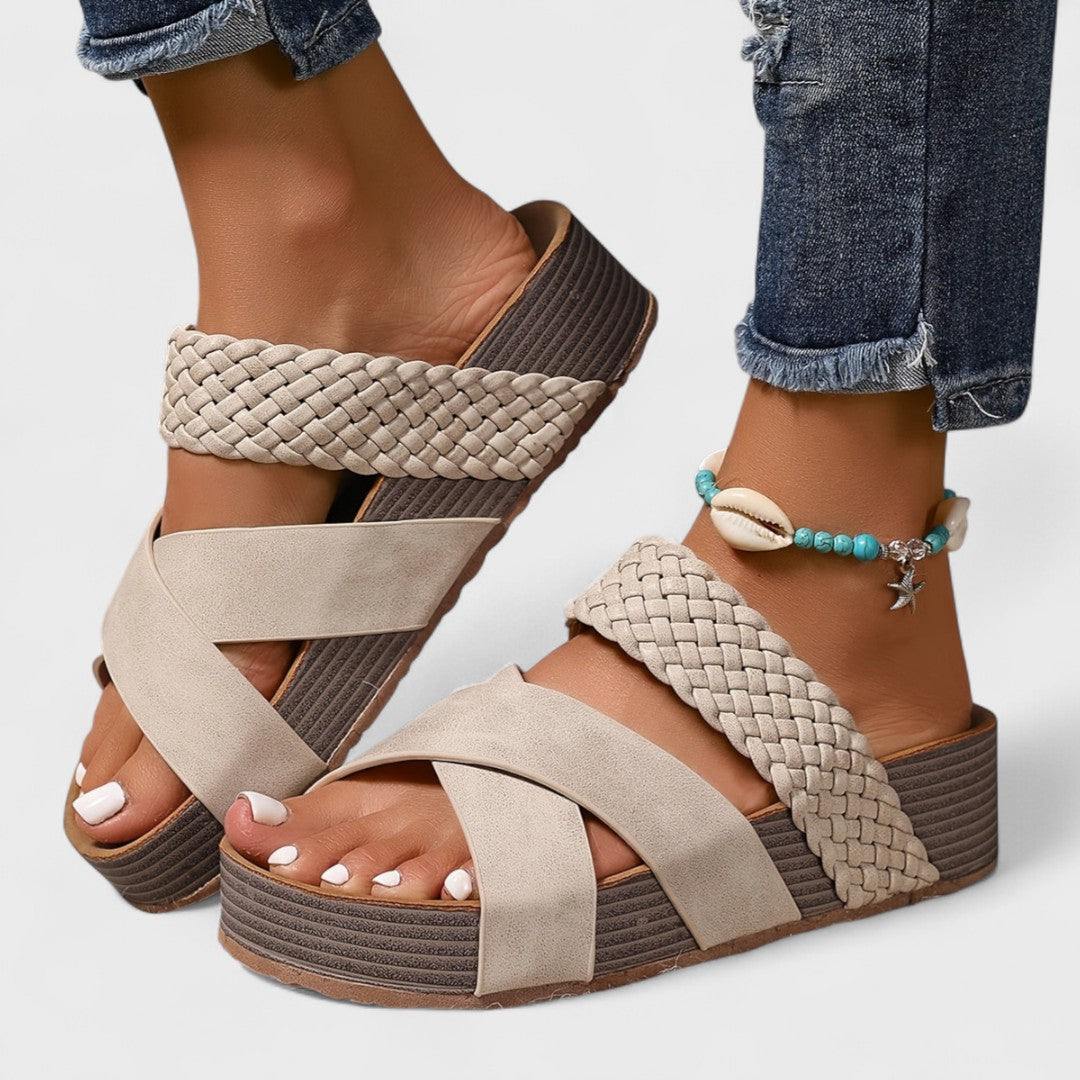 Veylira | Orthopaedic Sandals