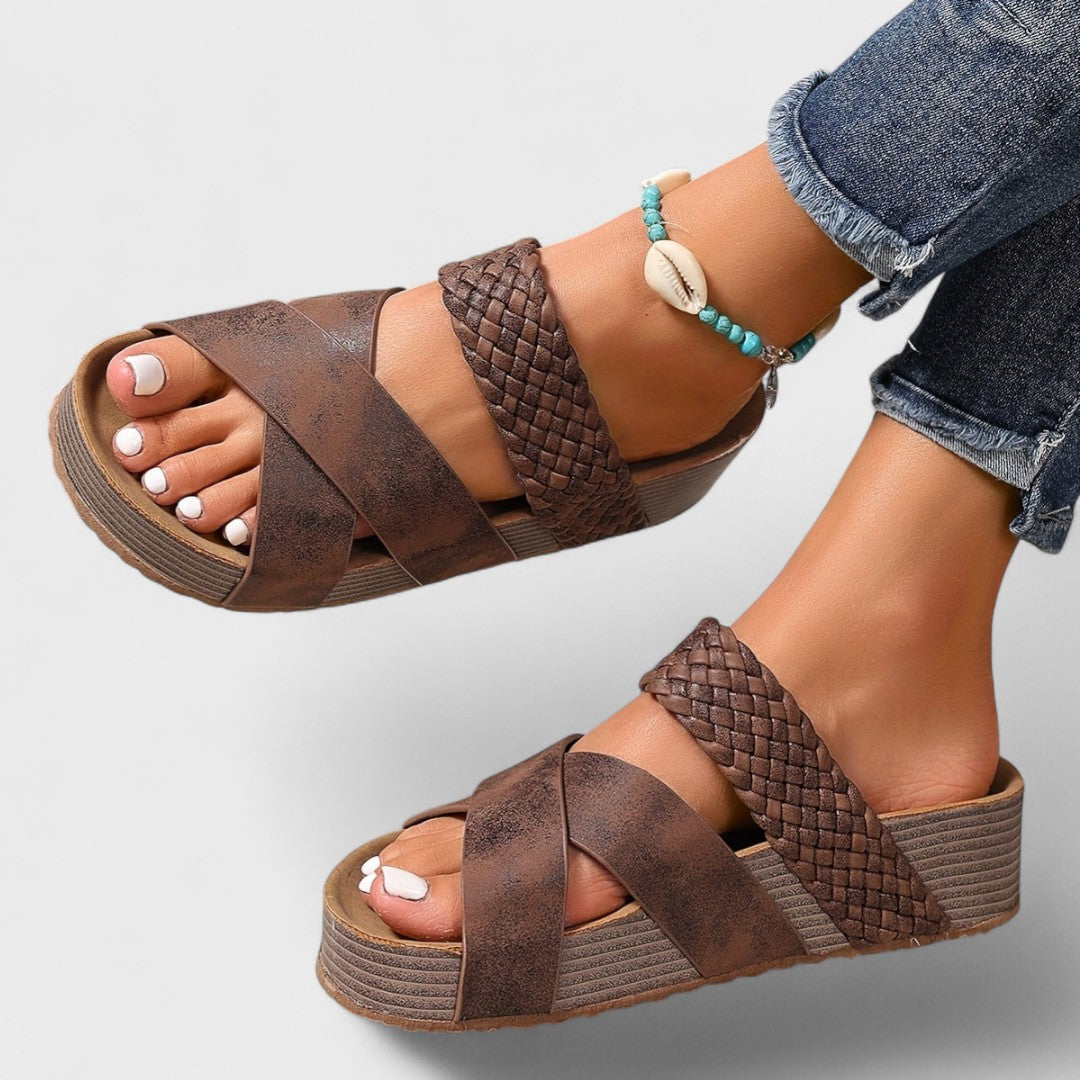 Veylira | Orthopaedic Sandals