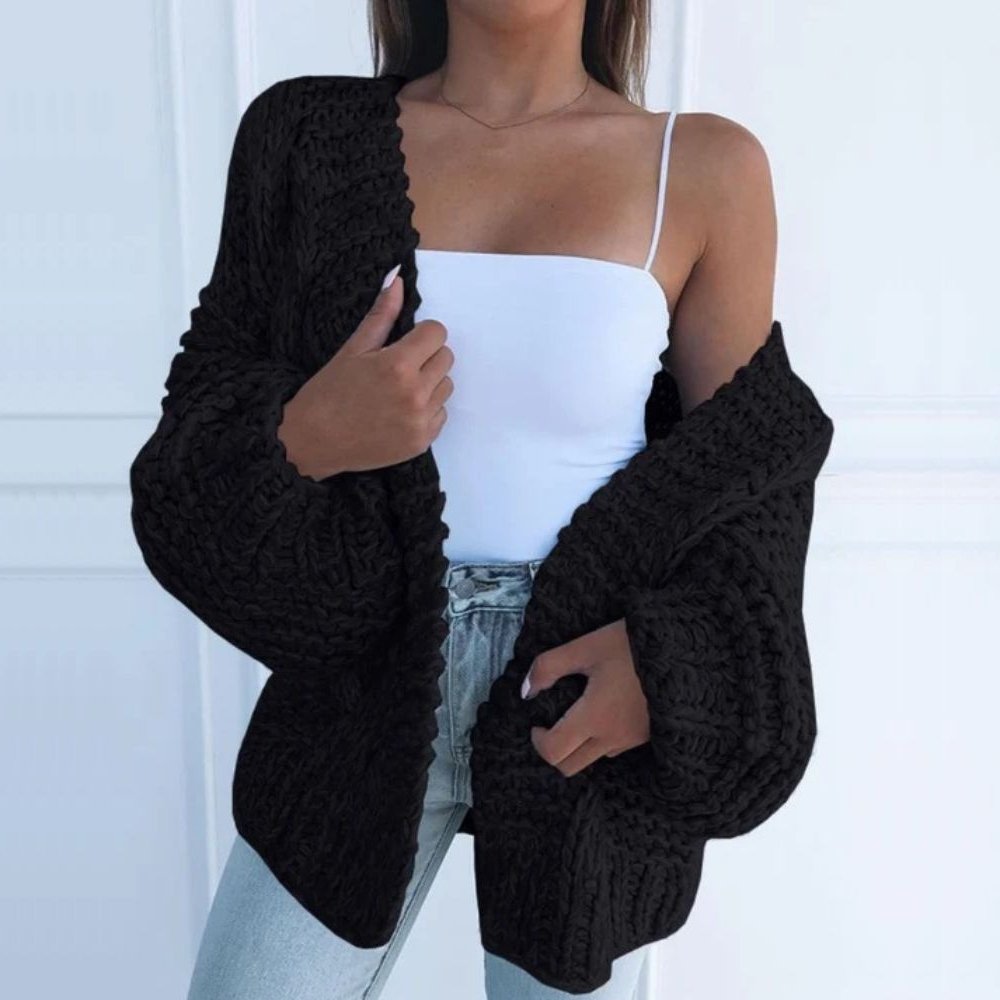 Laura | CHUNKY KNIT RELAXED CARDIGAN