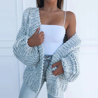 Laura | CHUNKY KNIT RELAXED CARDIGAN